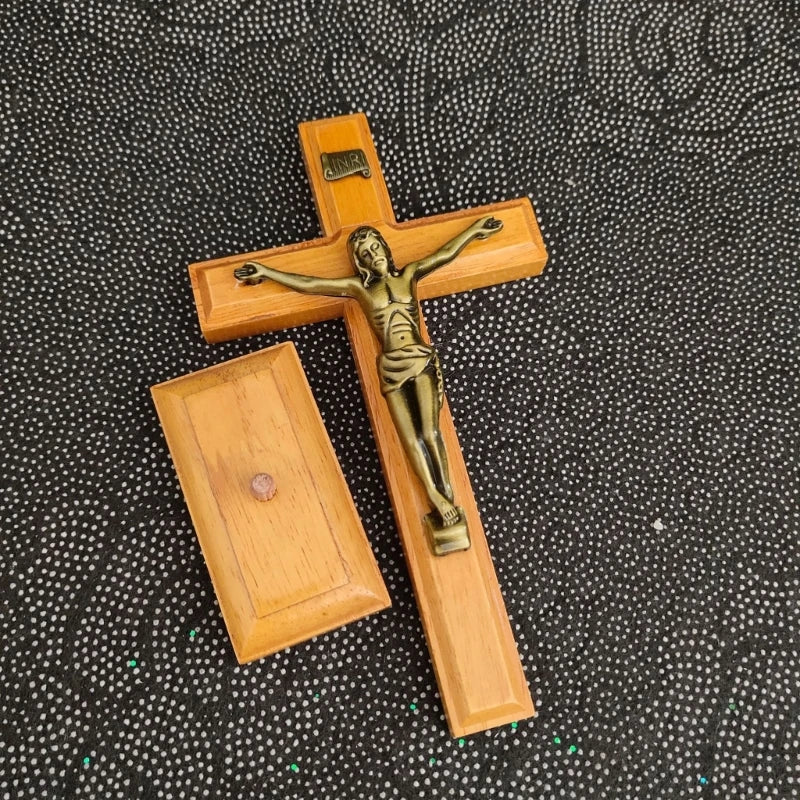 The Sacred Oak Standing Crucifix: Christ’s Love Made Visible